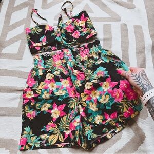 Express x Rocky Barnes floral print short set XS nwt